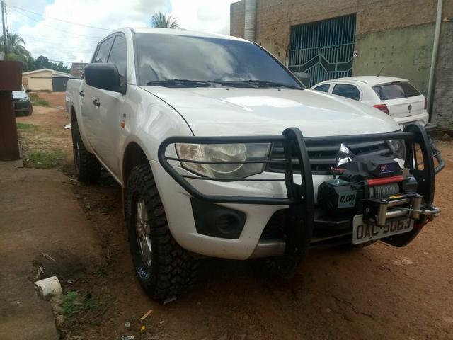 L200 triton 2013 Diesel