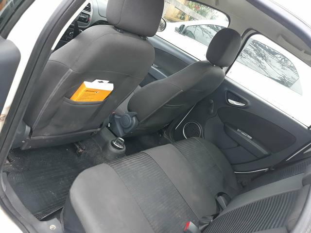 Carro Leia a discrição - Foto 4