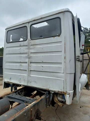 Cabine Caminhão MB 1620 1618 1418 Gabine 1620 1618 Cabine 1620 1618 Com Portas e Capo - Foto 3