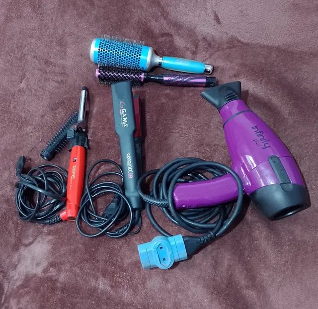 Secador de cabelo, bebyliss, chapinha e 2 escovas profissionais 