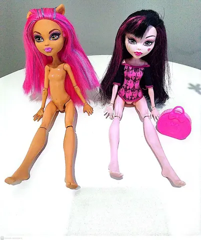 Boneca Monster High Draculaura Clássica Original Mattell - Desapegos de  Roupas quase novas ou nunca usadas para bebês, crianças e mamães. 212963