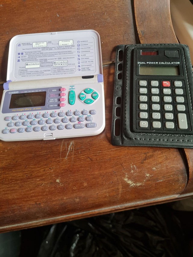 Elétricos e eletrônicos antigos.