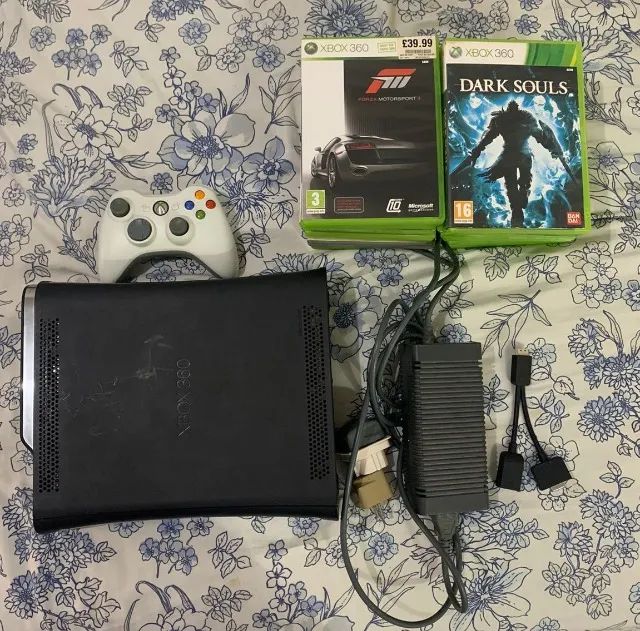Xbox 360 - 120 Gb + 17 Jogos + 1 Controle