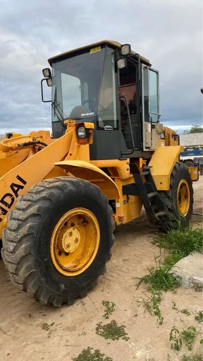 Pá Carregadeira Hyundai 