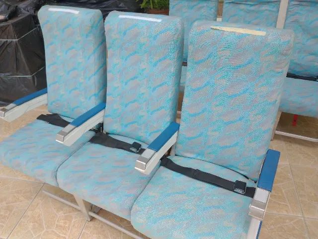 poltrona avião 03 lugares - Foto 5
