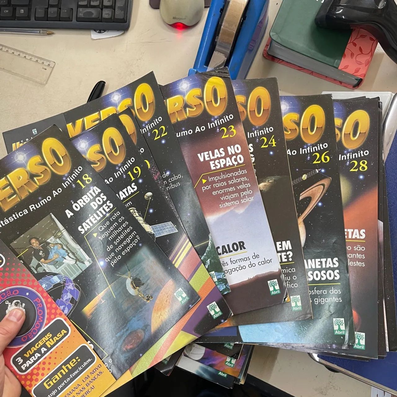 Coleção 41 volumes revista universo viagem fantástica rumo infinito da Abril - Foto 2