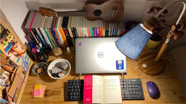 Luminária de mesa artesanal e articulável  - Foto 2