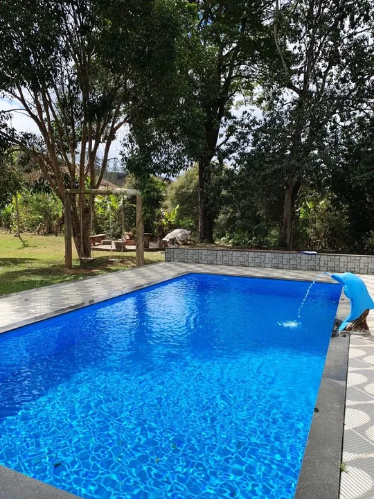 Sítio Encanto: finais de semana, temporada e feriado (R$ 900 sexta a domingo)