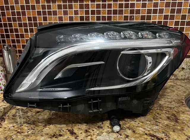 Farol esquerdo Mercedes Gla200 Gla250 completo