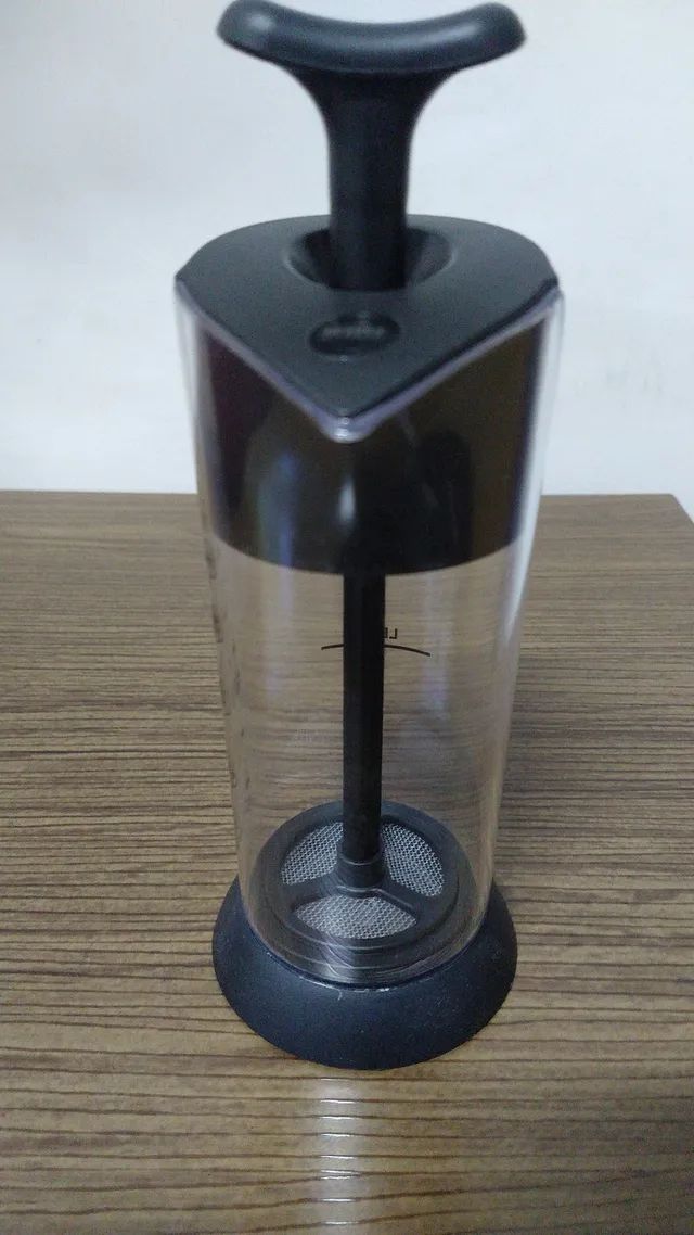 Espumador De Leite Pressca preto, Leite Cremoso, BPA Free, 200 ml, Mixer, Cremeira.