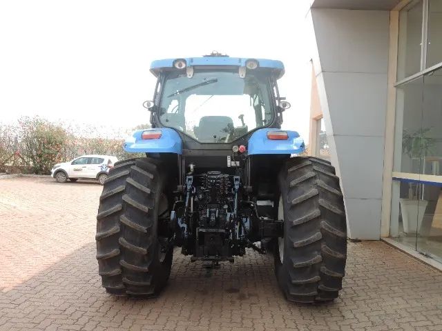 Trator New Holland - T7.205 Cabinado - 4×4 - 182cv - Com piloto - Ano 2014 - Foto 3