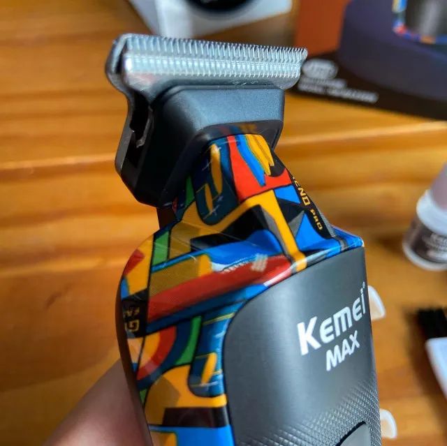 Máquina de cortar cabelo Kemei Max 5090 - Foto 2