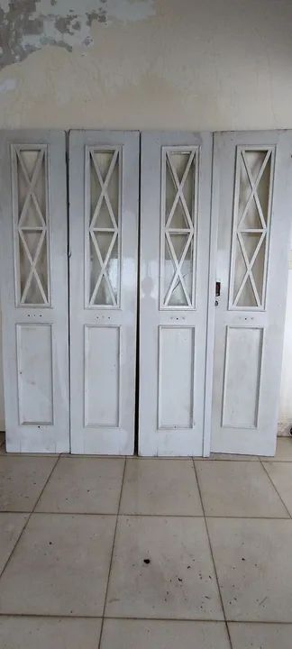 Portas de Madeira e Vidro - porta com detalhe emoldurada 