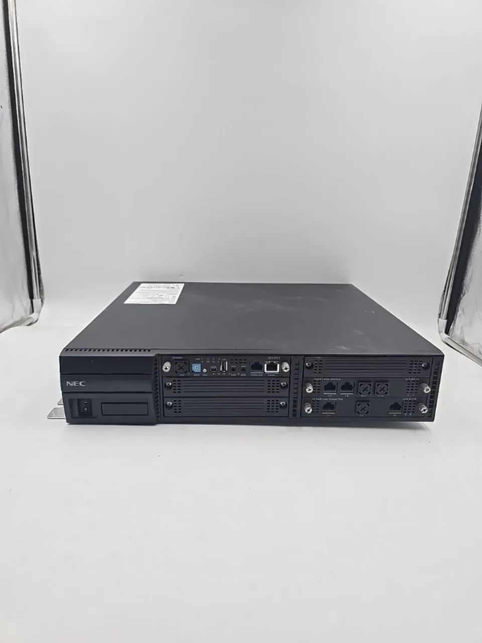 Servidor de comunicações Nec Univerge SV9100