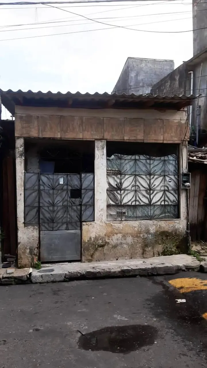 Casa térrea na Pass. Nena Barreto, próx a Djalma Dutra