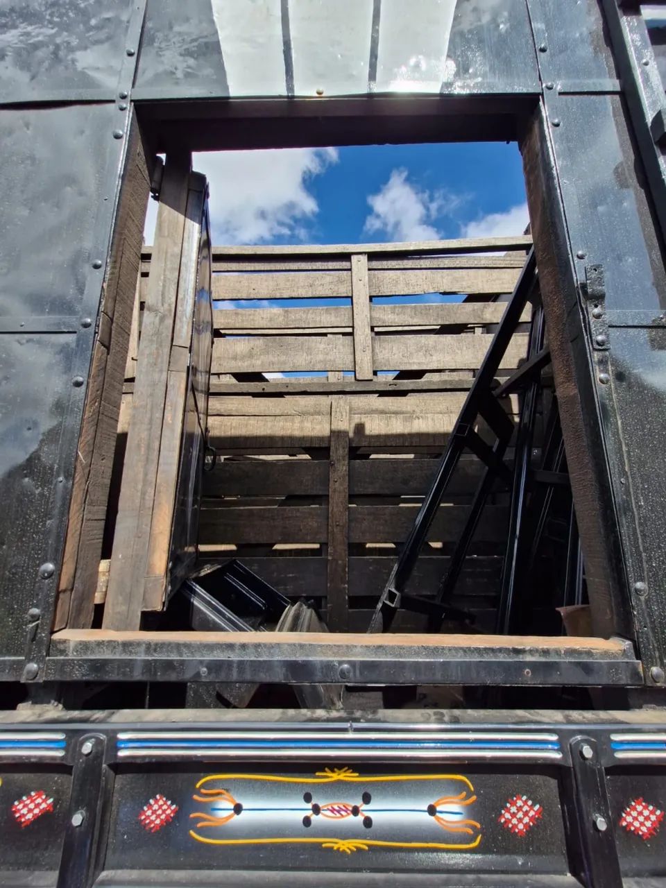 Carroceria Gaiola De Carvão Galego Ano 2017 9,50 Metros - Foto 4