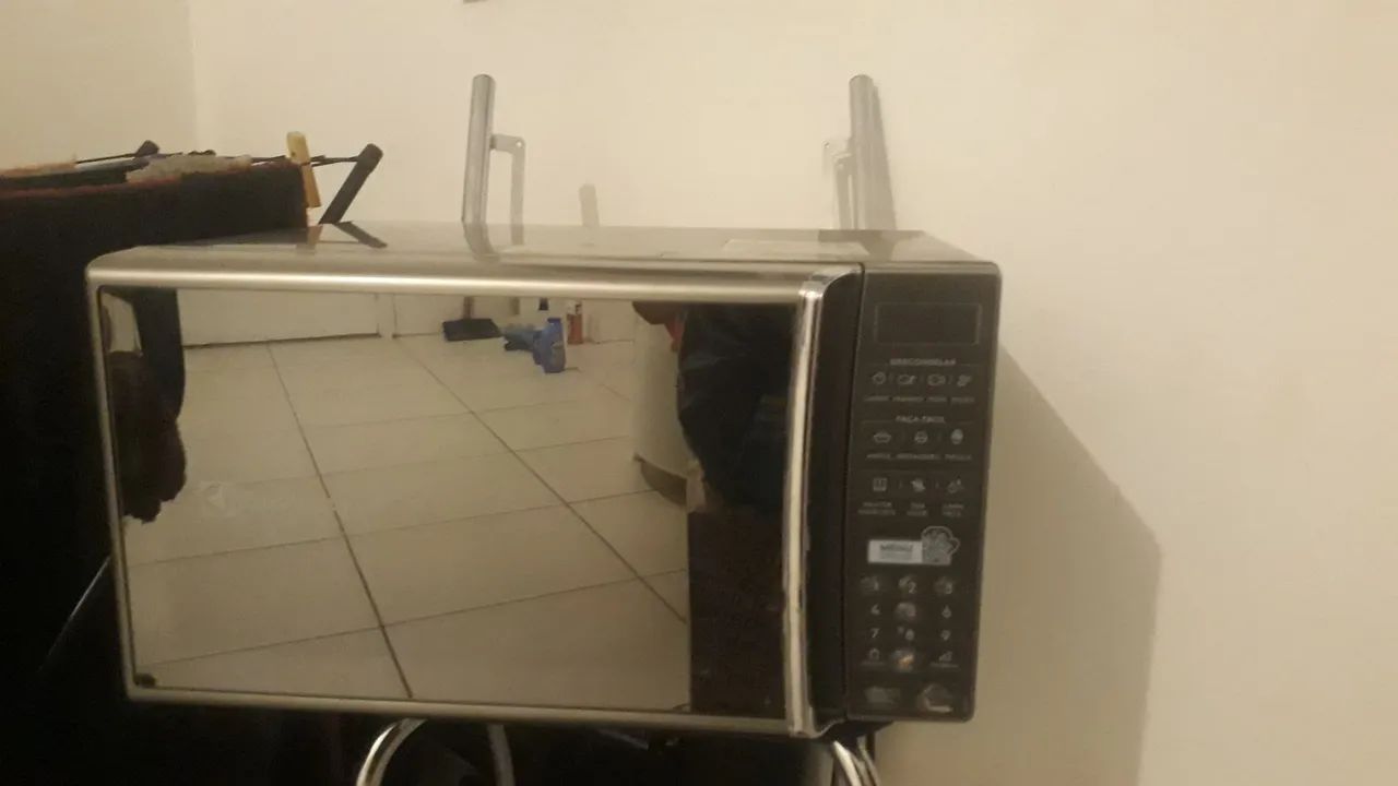 Microondas Eletrolux 27 litros - Foto 2