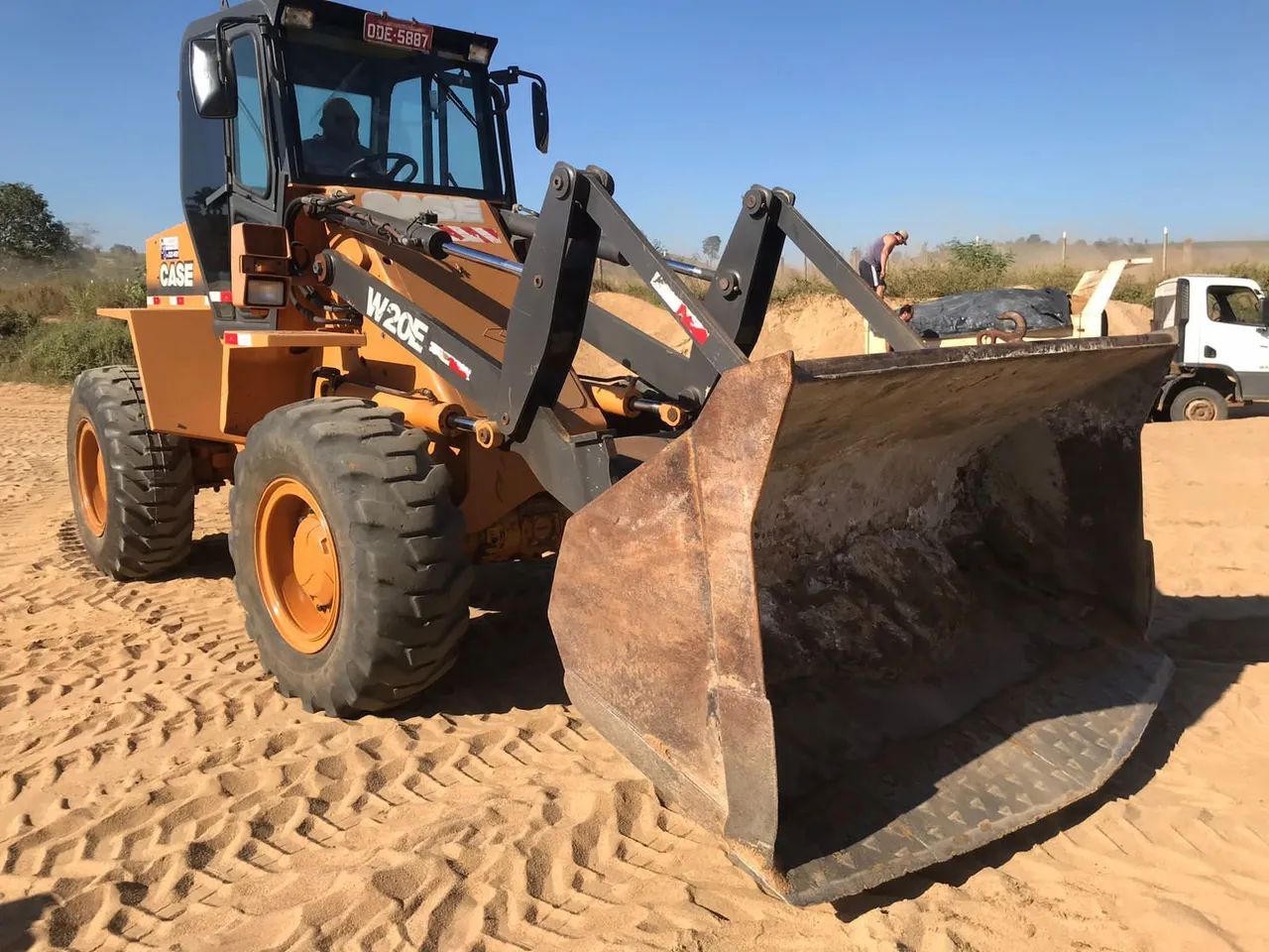 Pá Carregadeira Case W20E - Foto 2