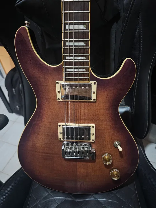 Guitarra Cort