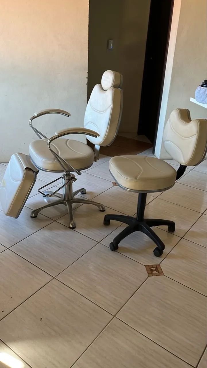 Cadeiras de maquiagem e mocho