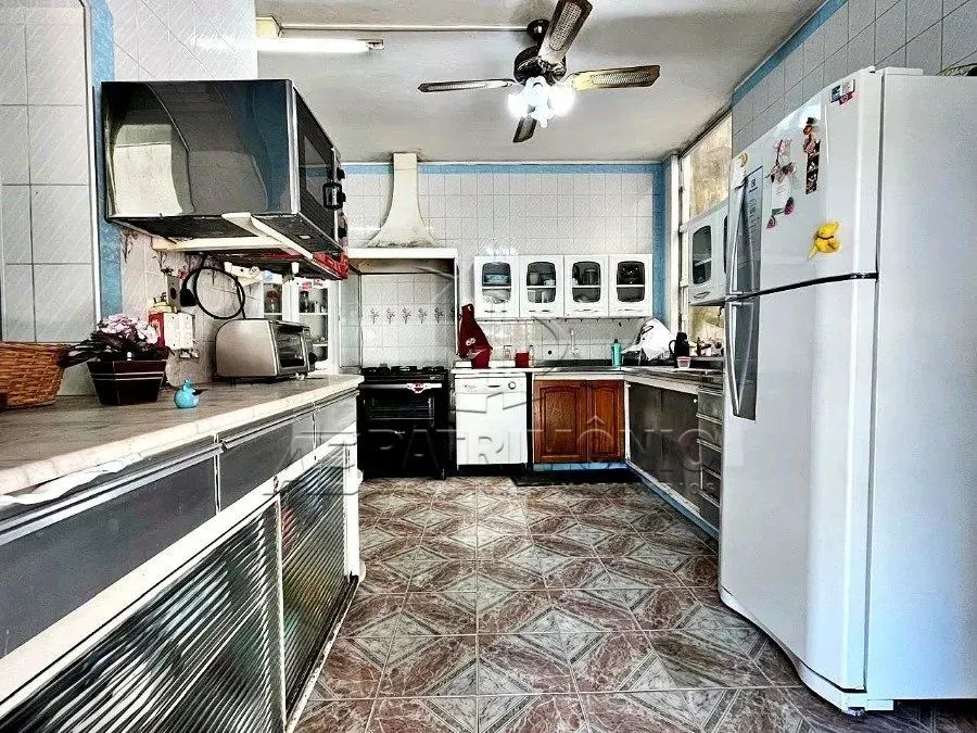 CASA,3 Dormitorio(s) bairro Abaeté