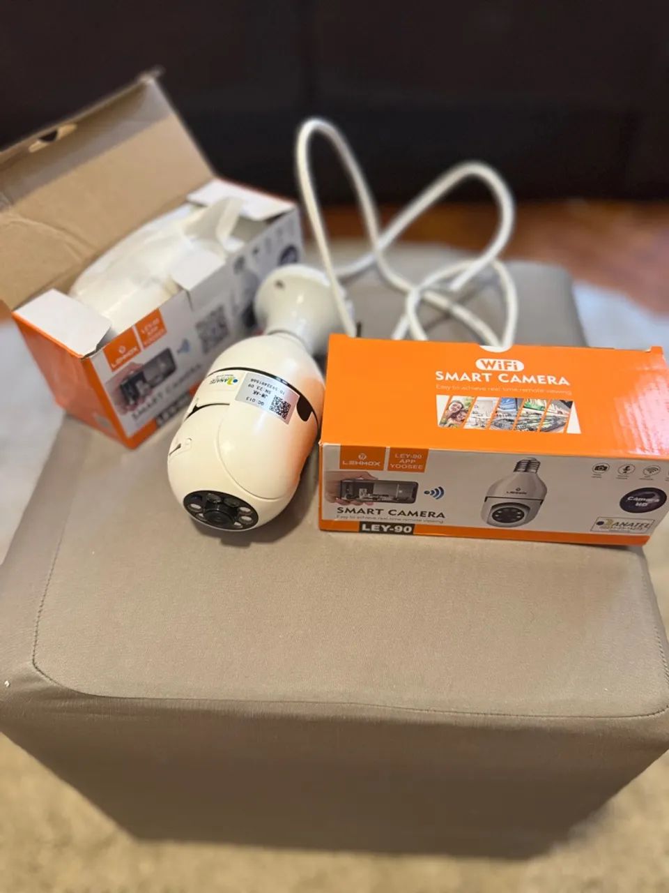 2 Smart Câmera WI-FI marca LEHMOX  modelo LEY-90 para uso com o app YOOEE - Foto 2