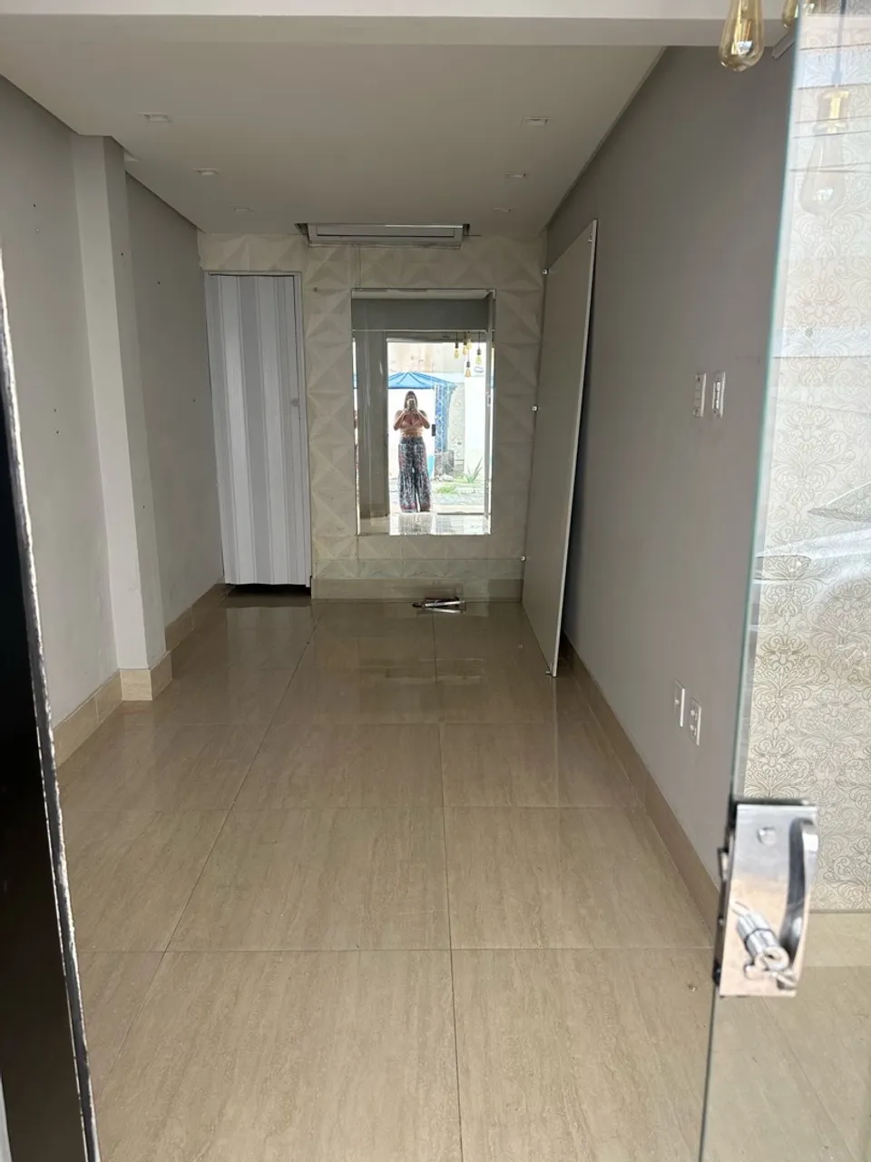 Alugo sala no condomínio eucaliptos