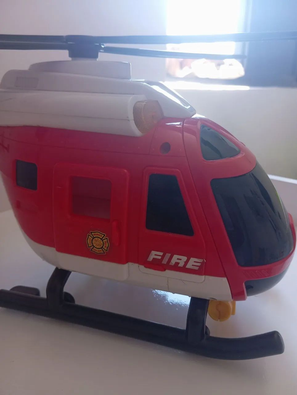 VENDE SE HELICÓPTERO DE BRINQUEDO - Foto 5