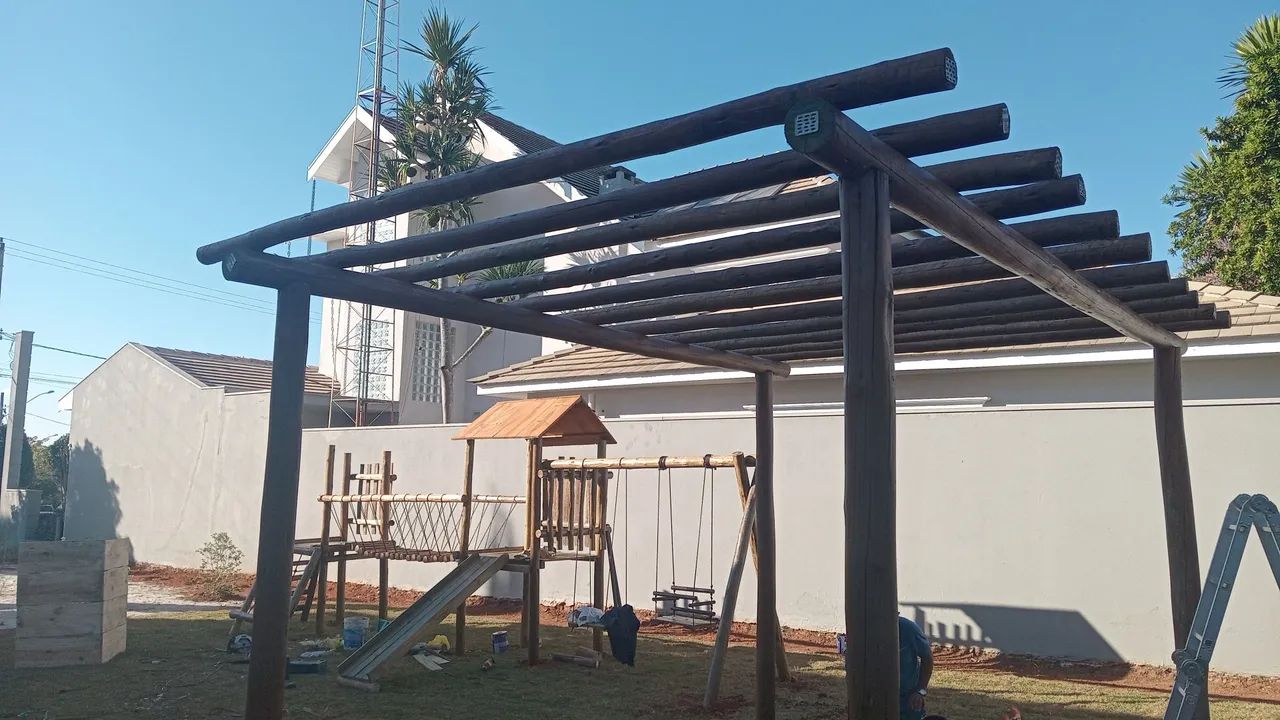 Playground de Madeira Completo e pergolado