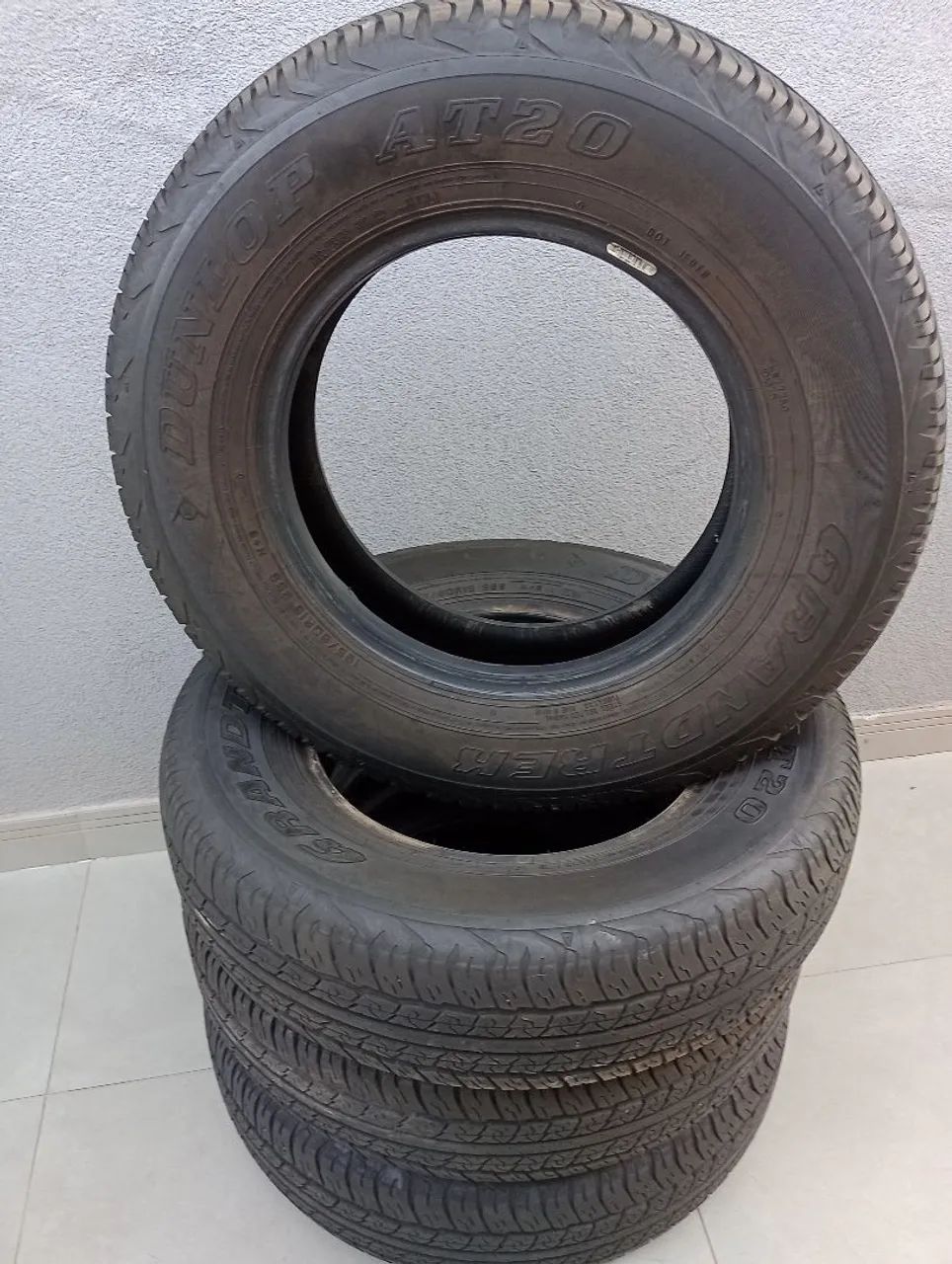 Pneus Dunlop AT20 195 80 15 195/80/15 SUZUKI JIMNY