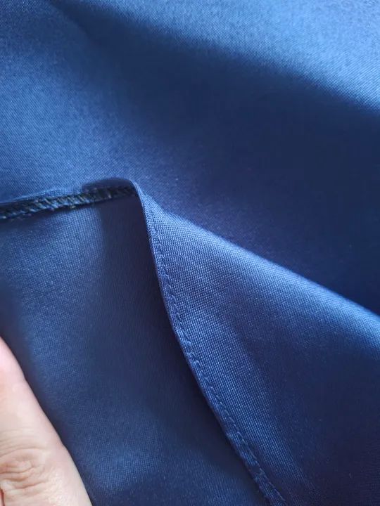 Toalha de mesa redonda em Cetim Azul Marinho - Foto 2