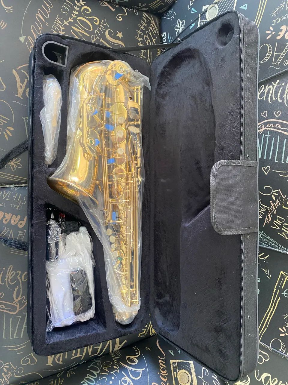 Saxofone alto Mib marca Fontai - Foto 2