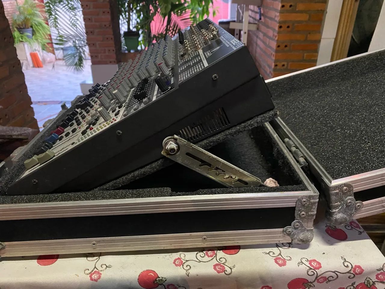 Mesa de som Behringer Xenyx USB 1832 - Foto 5