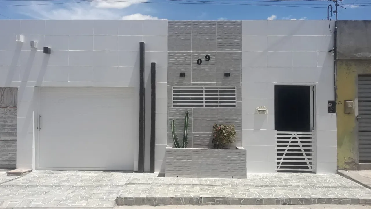 Vende-se uma casa no bairro Novo