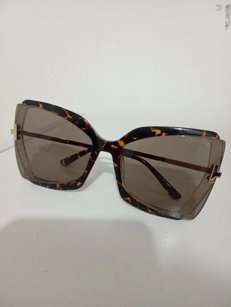 Óculos de Sol Feminino Estiloso (TOM FORD)