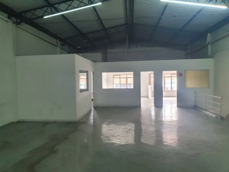 Salão para locação Comercial no primeiro andar em Sao Miguel Paulista!