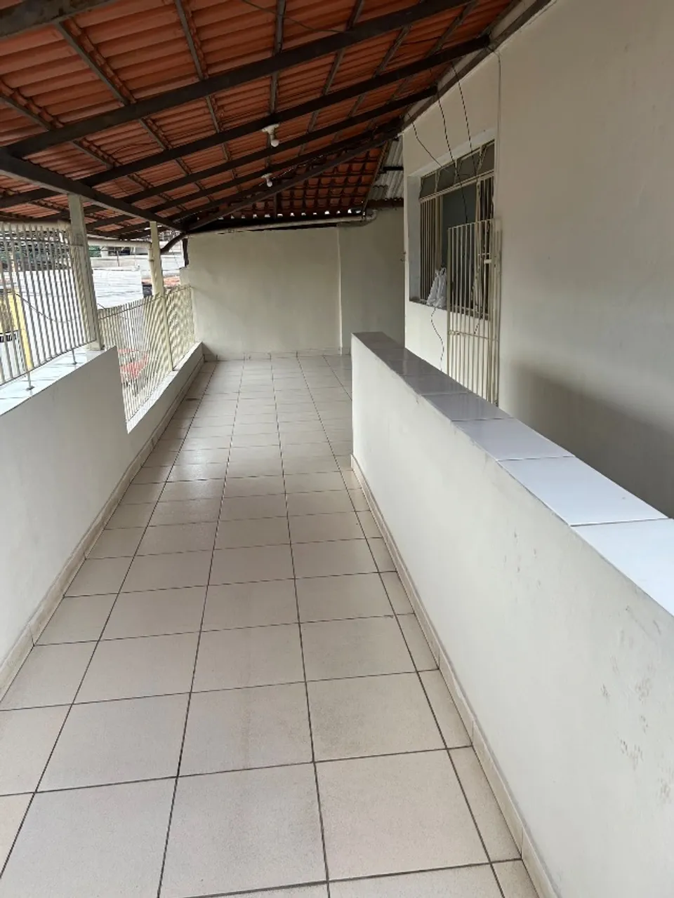 Vendo ou troco casa reformada ,por apto ou casa em Contagem ou B. H