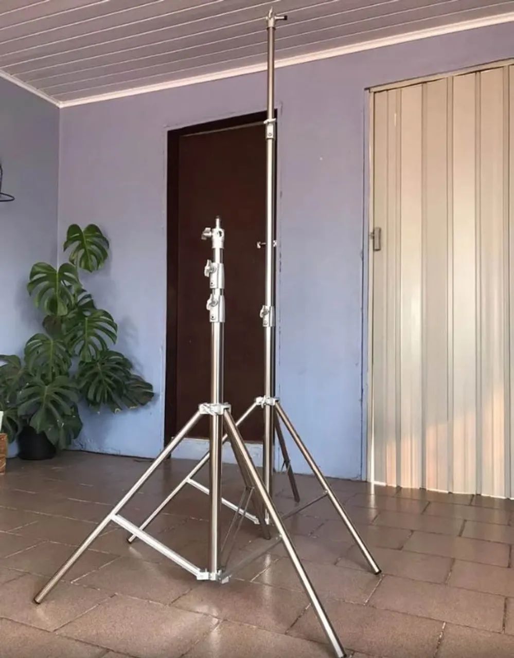 (NOVO) Tripé Premium Iluminação 2,80m na caixa Aço Inox - unidade