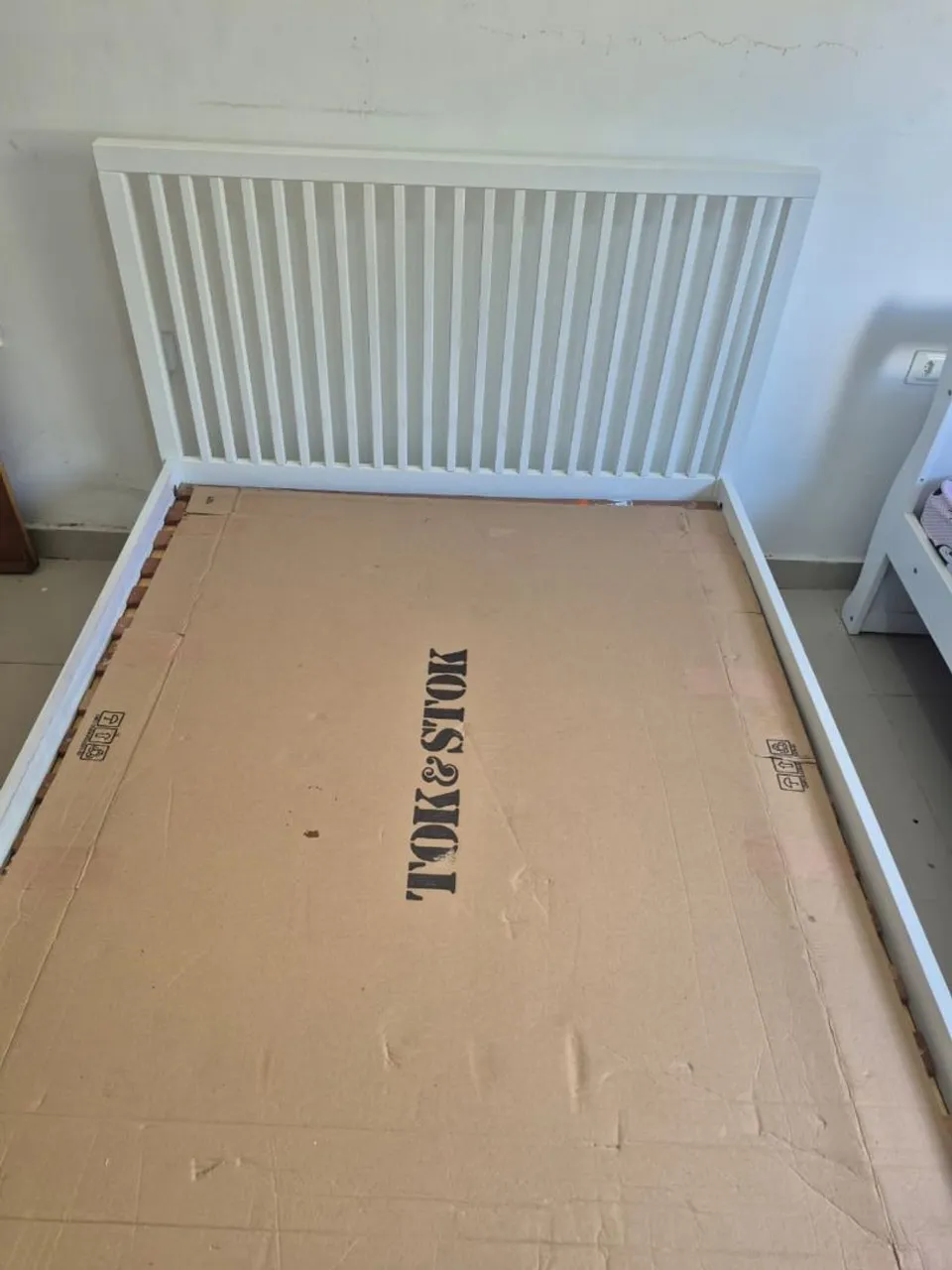 CAMA DE CASAL 1,38 M TINTO HIGH Tok & Stok branca
