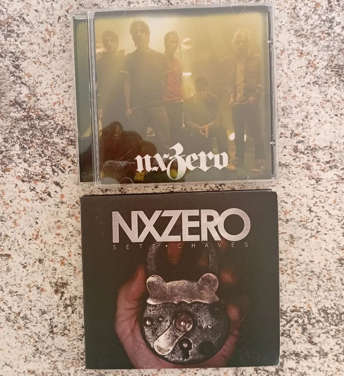 CDs Nx Zero - Nx Zero (2006) e Sete Chaves (2009) - CDs, DVDs etc
