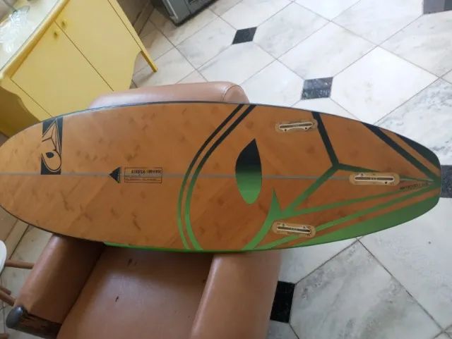 prancha kitesurf airush converse 5´11´x18´x2 3/16´ - Foto 5