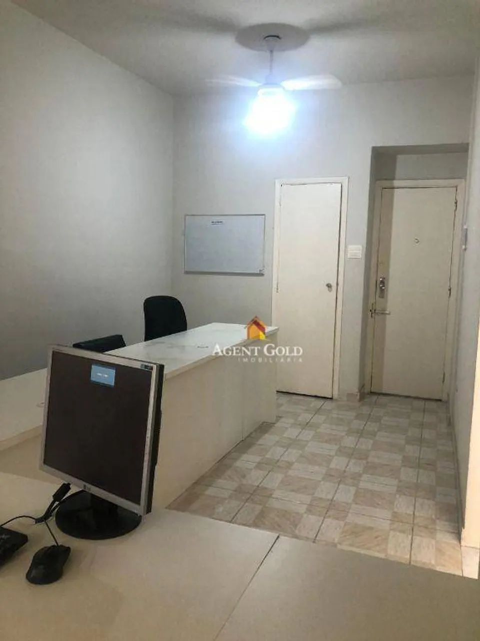 Sala com 26 M², com banheiro, toda mobiliada - Foto 4
