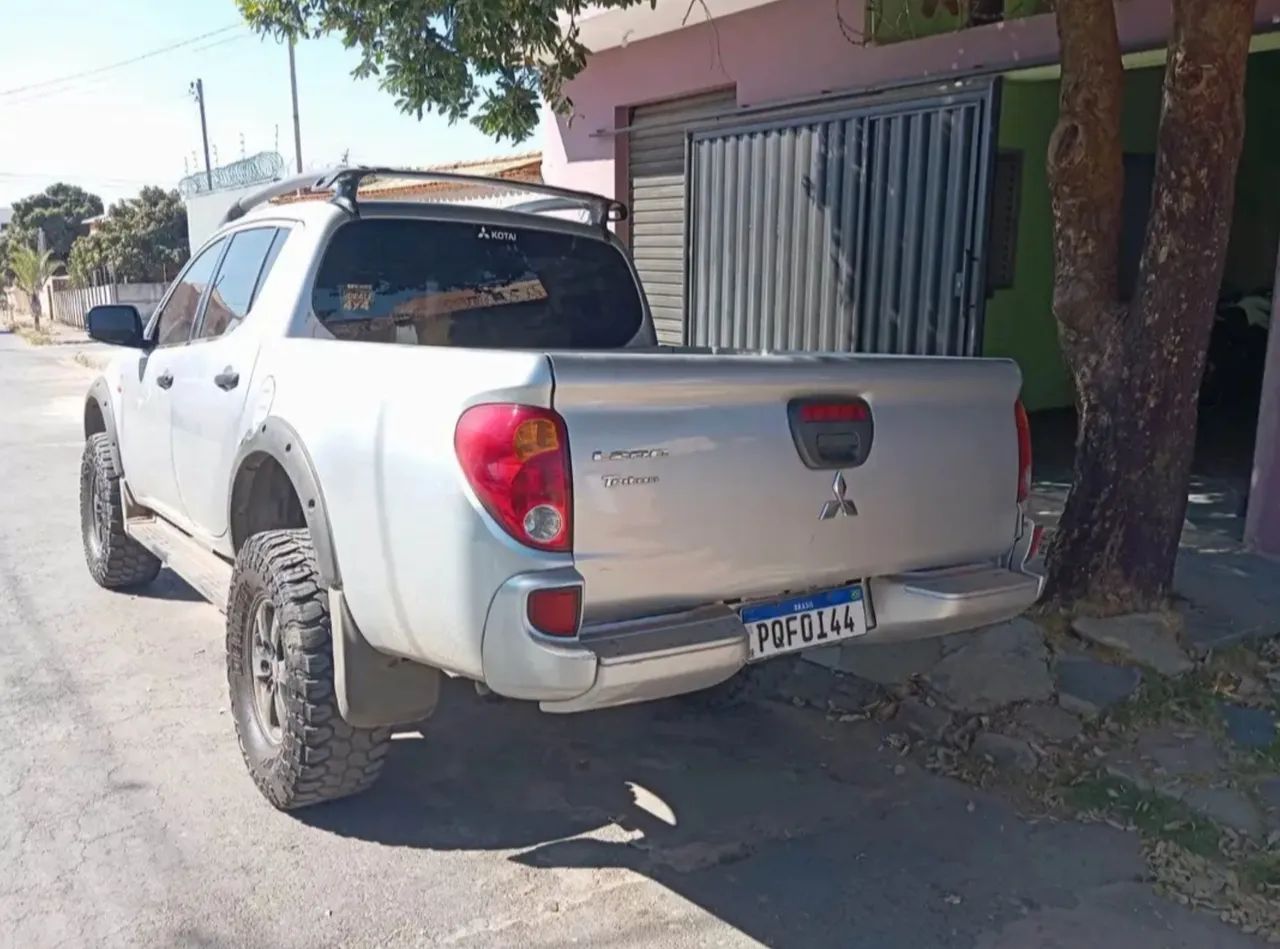 Mitsubish L200 Triton Silver 2015 - Foto 4