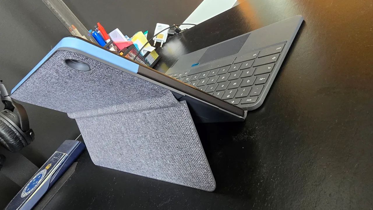 Chromebook Lenovo Duet CTX636F - 2 em 1 (Tablet + Teclado