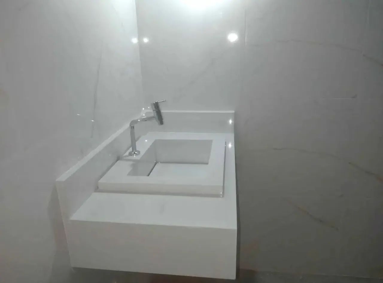 Pia e nicho de porcelanato  - Foto 4