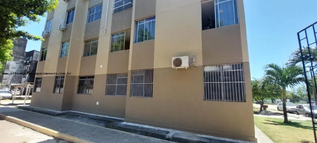 Residencial Parque Maraponga, Apartamento no térreo com 03 quartos e 02 banheiros