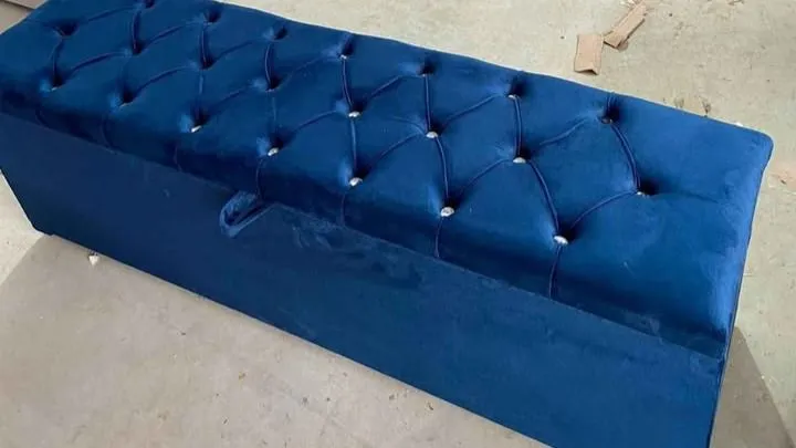 Baú estofado azul