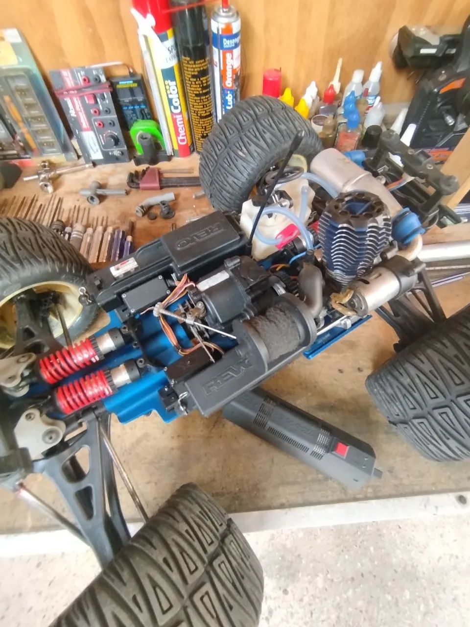 Automodelo Traxxas Revo 3.3 - Foto 3