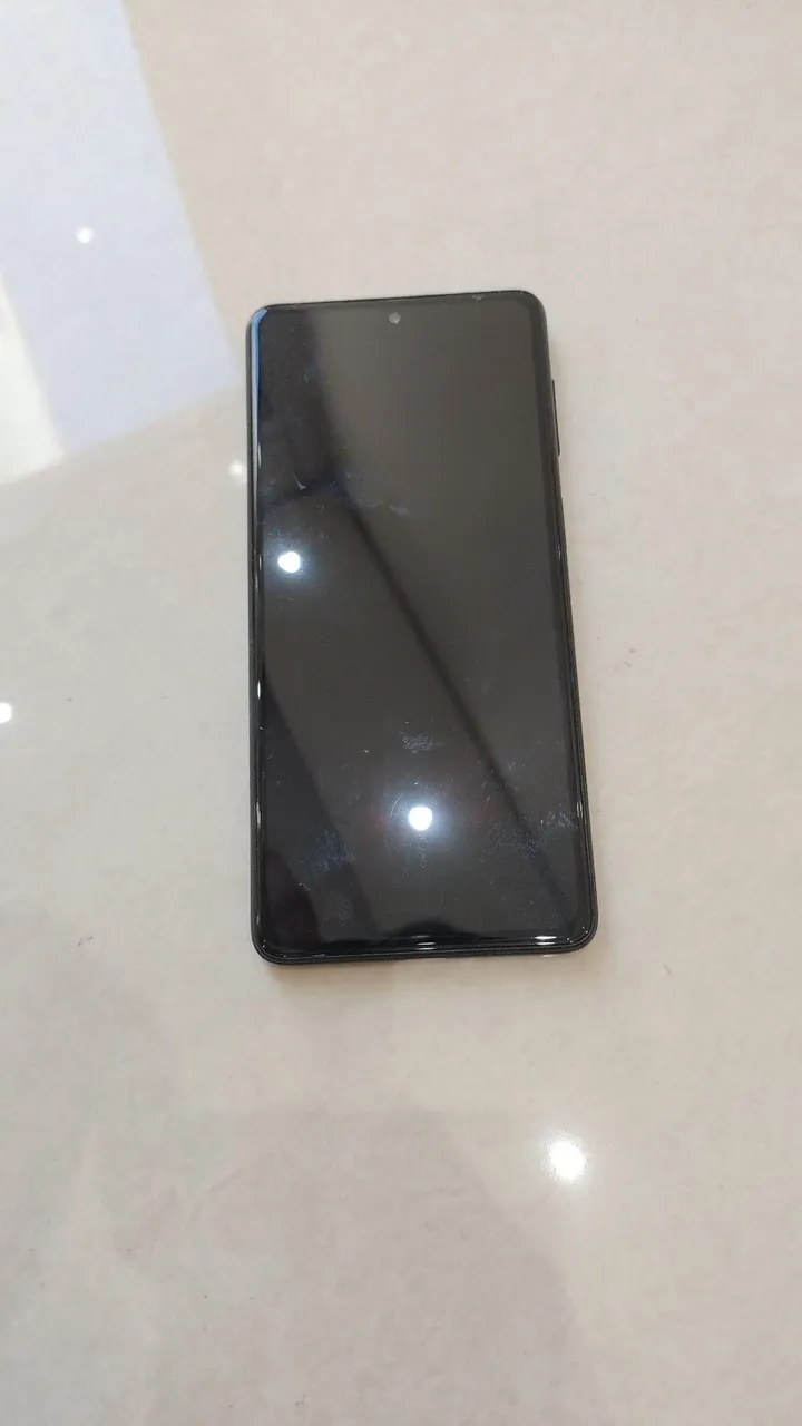 Vendo celular M54 para tirar peças