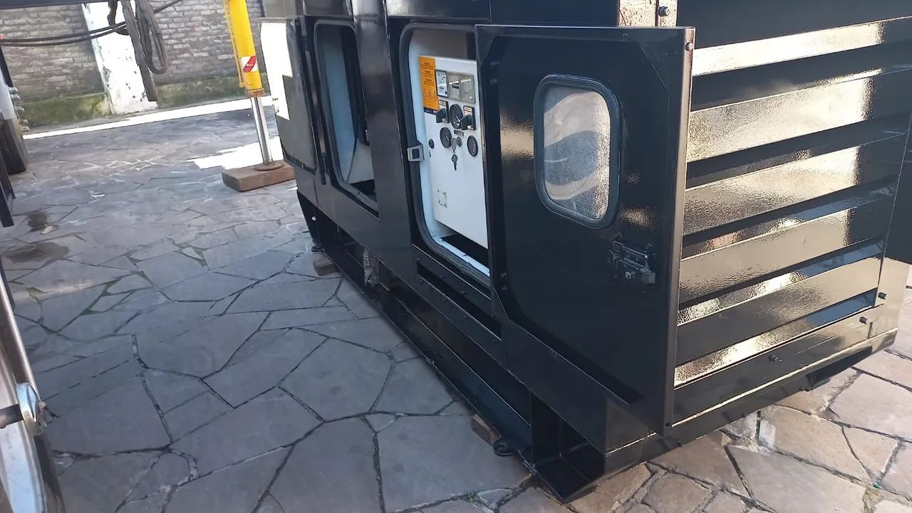 Gerador de energia 55kva trifásico 